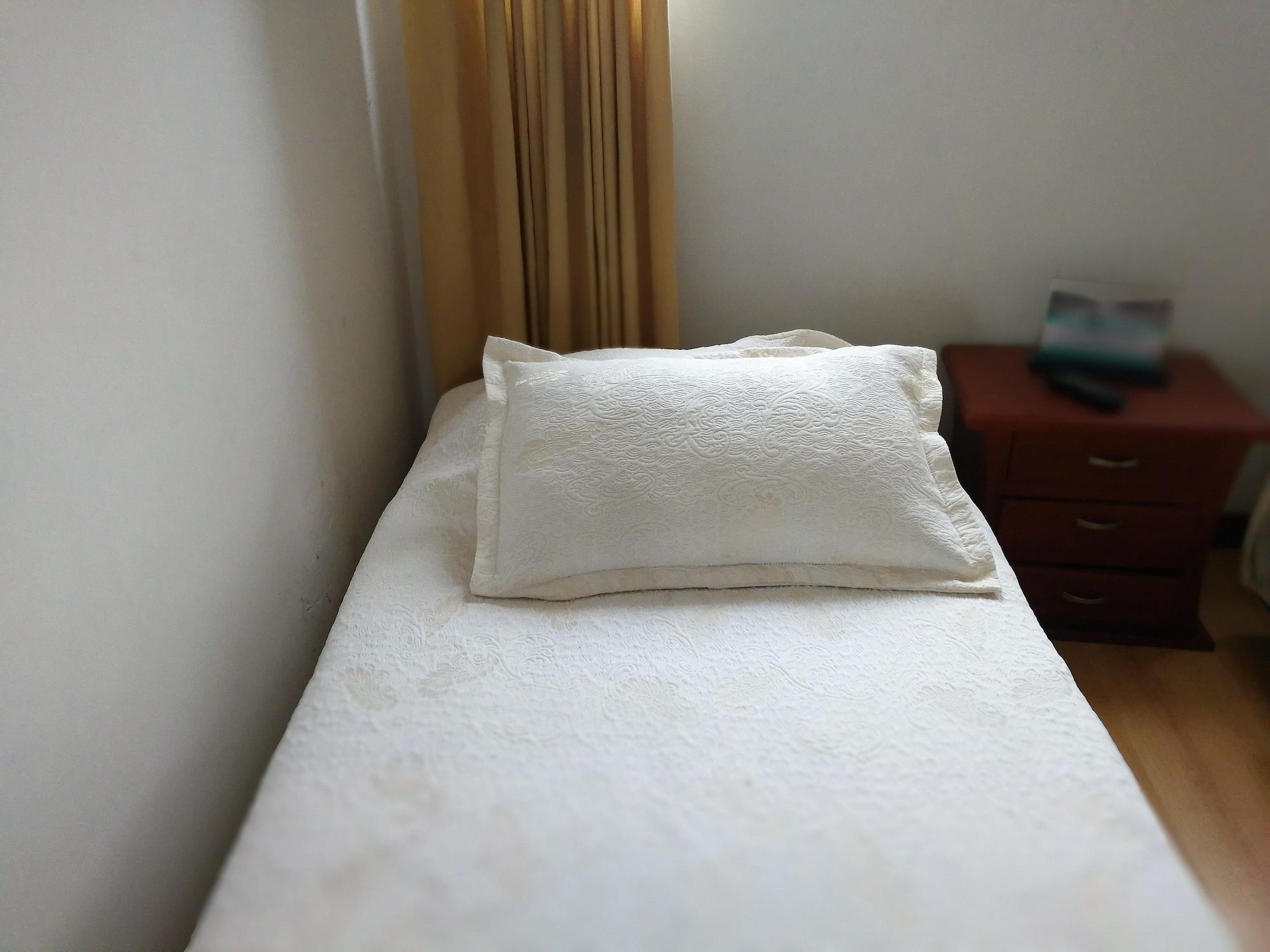בוגוטה Hotel Alicante מראה חיצוני תמונה