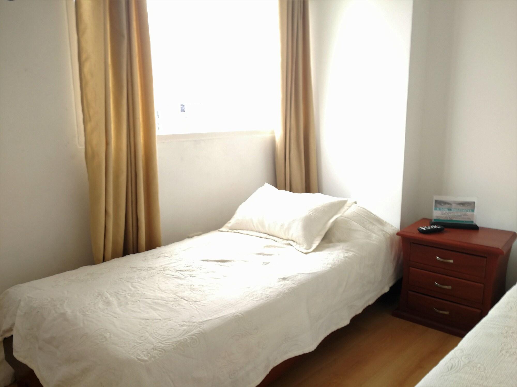 בוגוטה Hotel Alicante מראה חיצוני תמונה